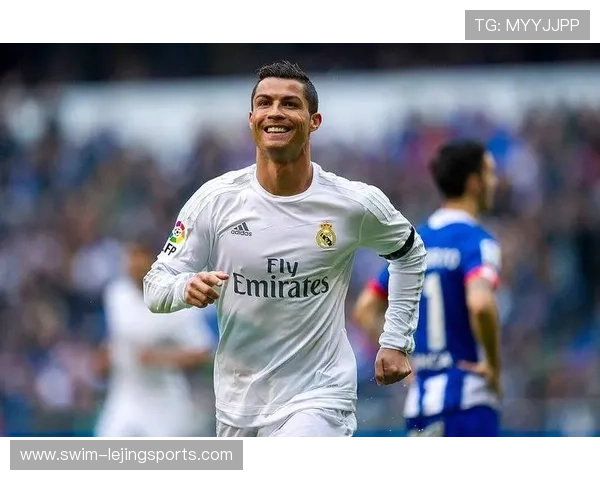 C罗激情驰骋绿茵场 足球天王精彩瞬间高清壁纸分享