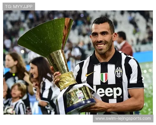 从球场到人生新篇章 足球前球星的传奇转型与人生探索