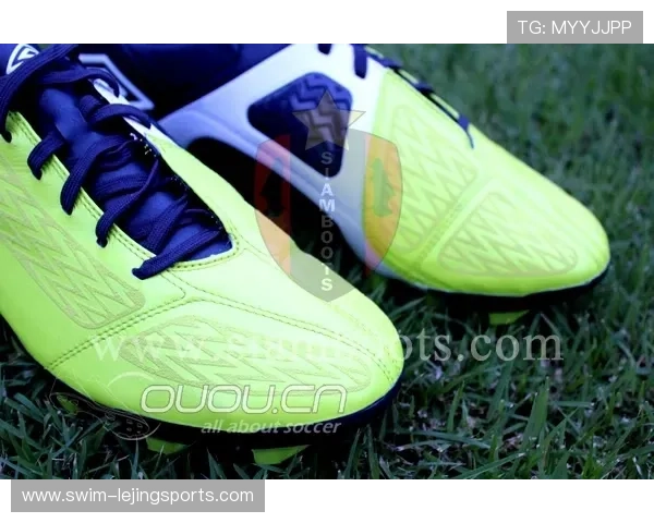 以足球卫星球员需求为中心探讨现代足球鞋设计与创新发展趋势